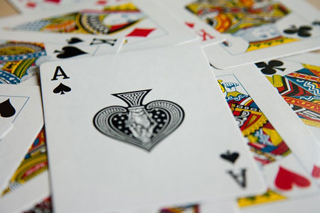 Kartenspiele | Bild: © PDPics, pixabay.com, CC0 Public Domain