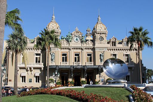 Casino Monte Carlo | Foto: von Fruitpunchline (Eigenes Werk) [CC BY-SA 4.0 (http://creativecommons.org/licenses/by-sa/4.0)], via Wikimedia Commons