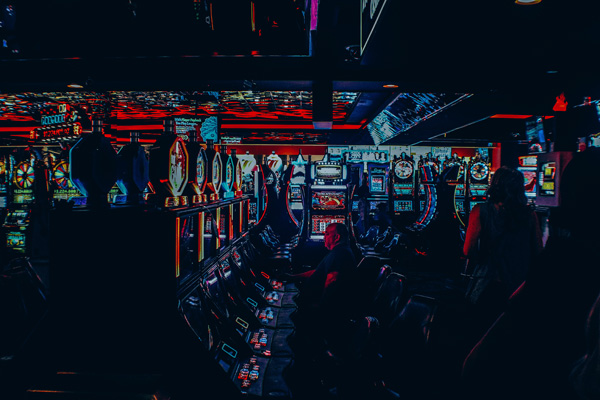 Spielautomaten Jackpot | Foto: John Schnobrich on Unsplash